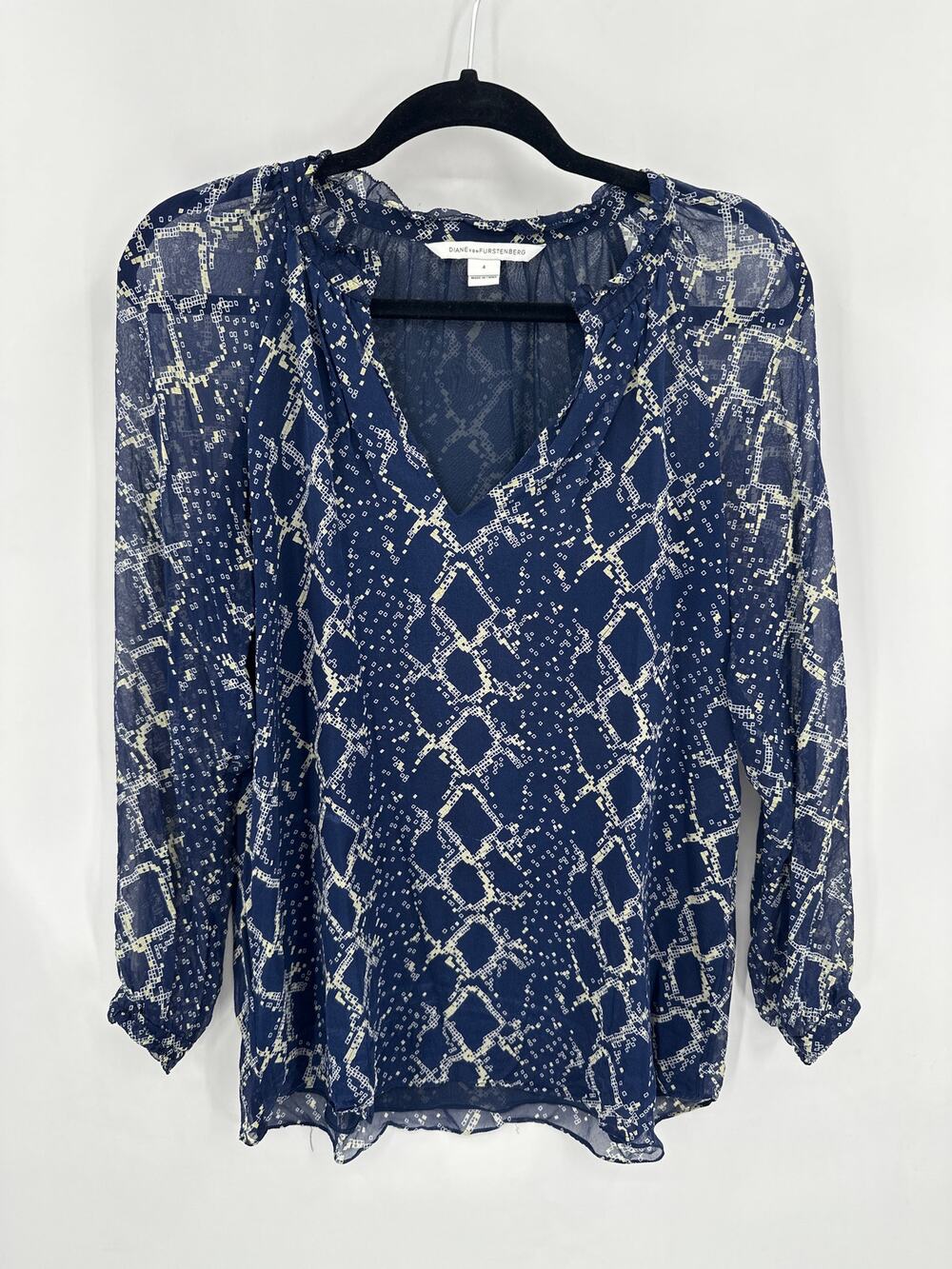 Diane Von Furstenberg Leysa 100% Silk Navy Blue Blouse Size 4